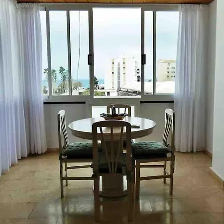 Lovely 2 Bedroom 2nd Line To Apartamento